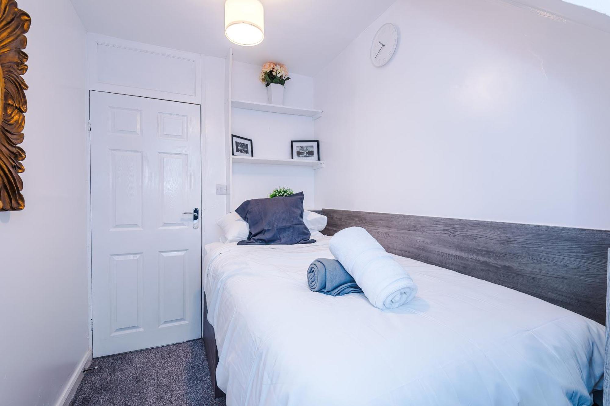 Comfort Place - 3 Bedroom House In Chester - Sleeps 6 Экстерьер фото